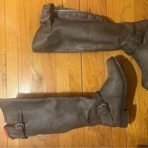 Stylish Over the Knee Gray Boots